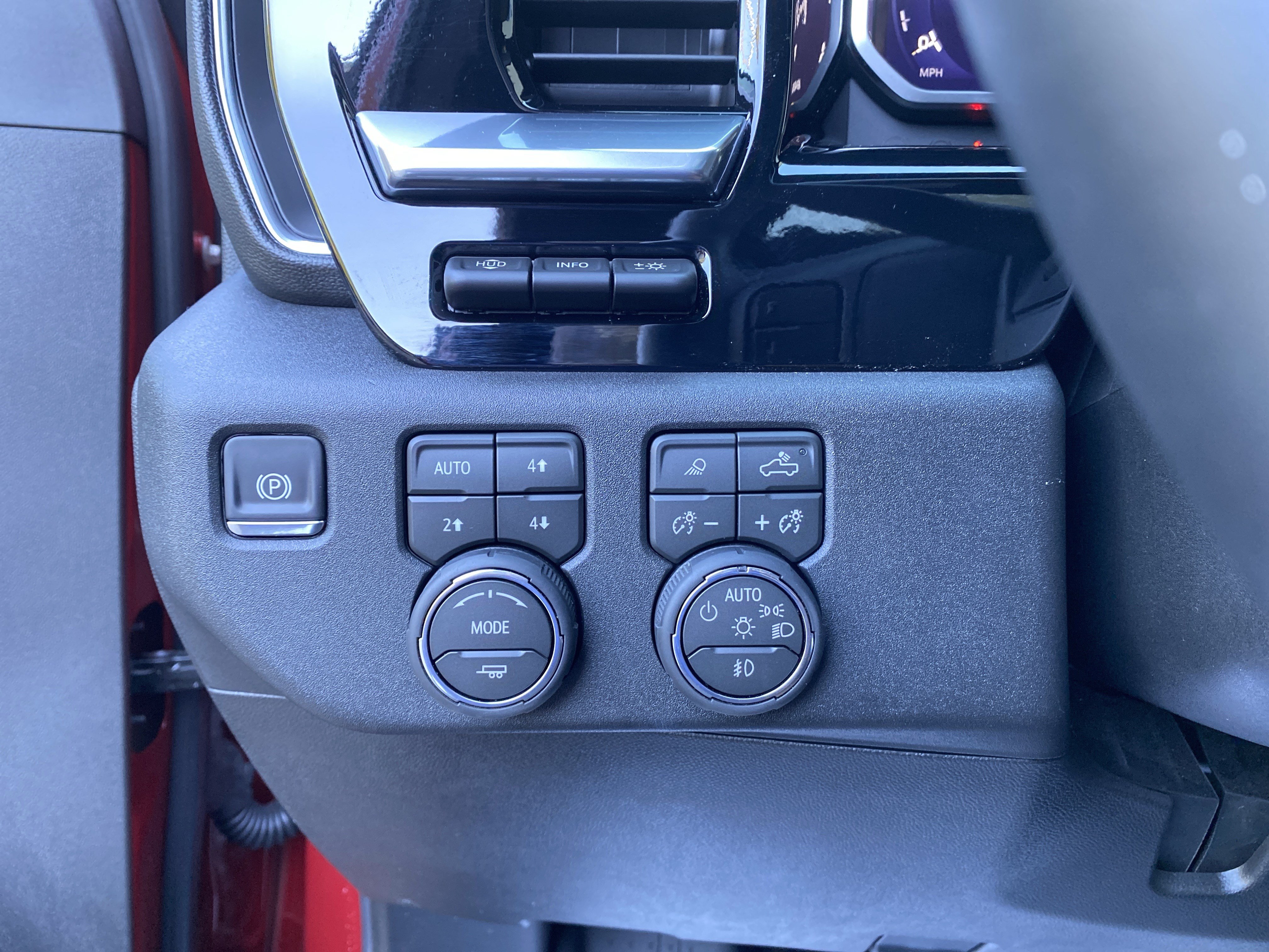 Used 2026 Chevrolet Silverado 2500 High Country w/ High Country Premium Package AWD/4WD image 18