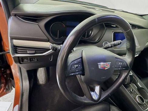 Used 2019 Cadillac XT4 Premium Luxury image 11