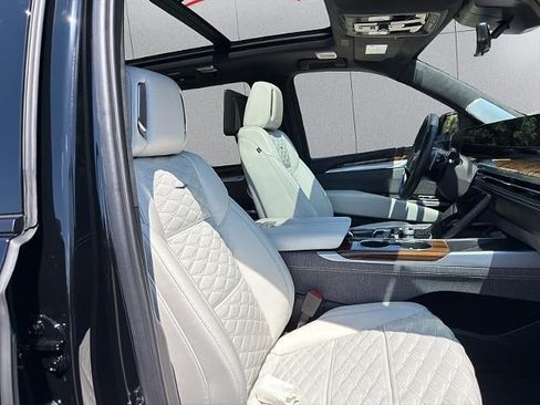 Used 2026 Cadillac Escalade Platinum Sport w/ LPO, ONYX Package AWD/4WD image 17