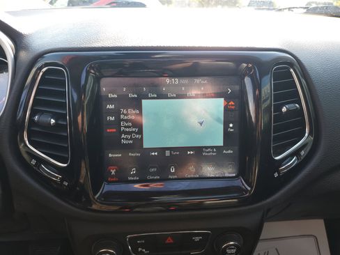 Used 2018 Jeep Compass Limited w/ Navigation Group image 23