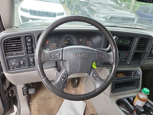 Used 2003 GMC Yukon SLT w/ 1SD Preferred Equipment Group AWD/4WD image 12