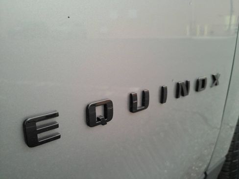 Used 2023 Chevrolet Equinox RS AWD/4WD image 32