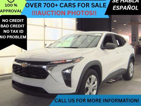 Used 2024 Chevrolet Trax LS FWD image 1