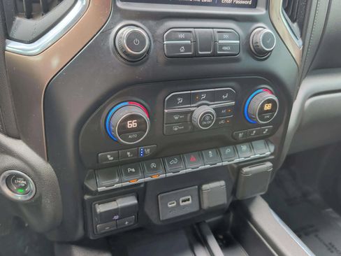 Used 2019 Chevrolet Silverado 1500 High Country RWD image 14