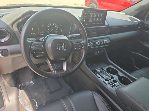 Used 2024 Honda Pilot TrailSport image 18