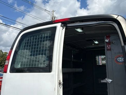 Used 2016 GMC Savana 2500 image 14