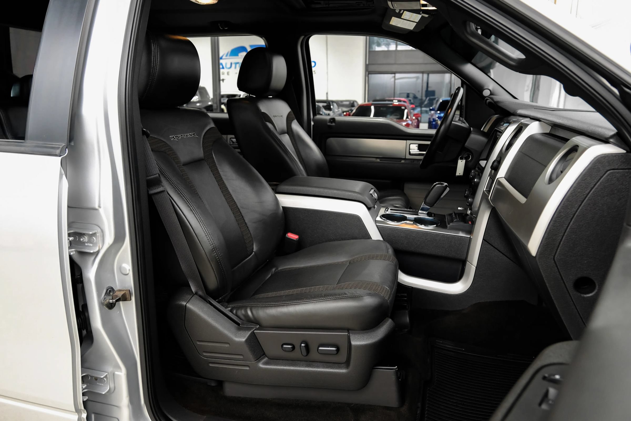 Used 2014 Ford F150 Raptor w/ Equipment Group 801A Luxury AWD/4WD image 39