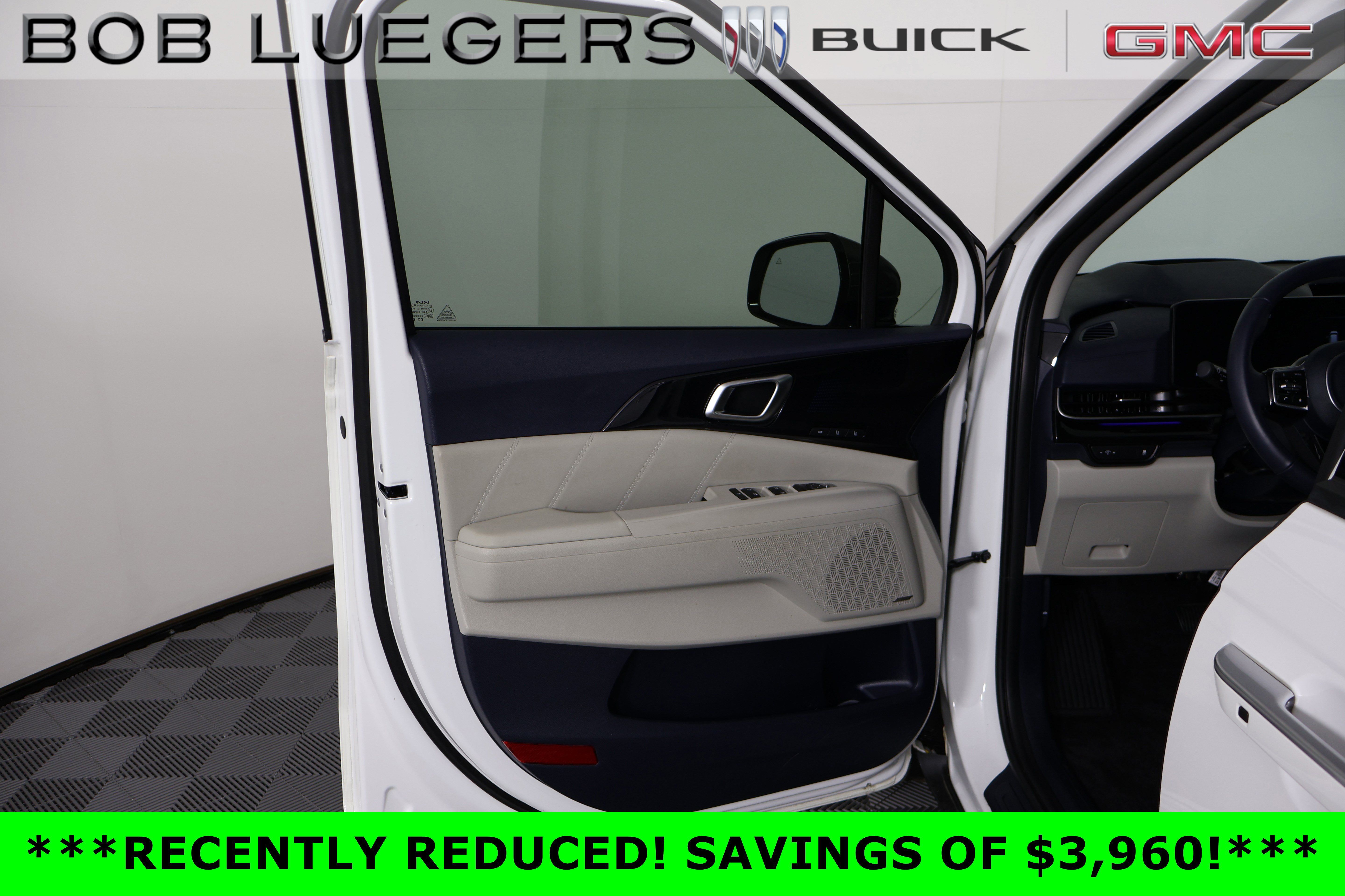 Used 2025 Kia Carnival SX Prestige FWD image 10