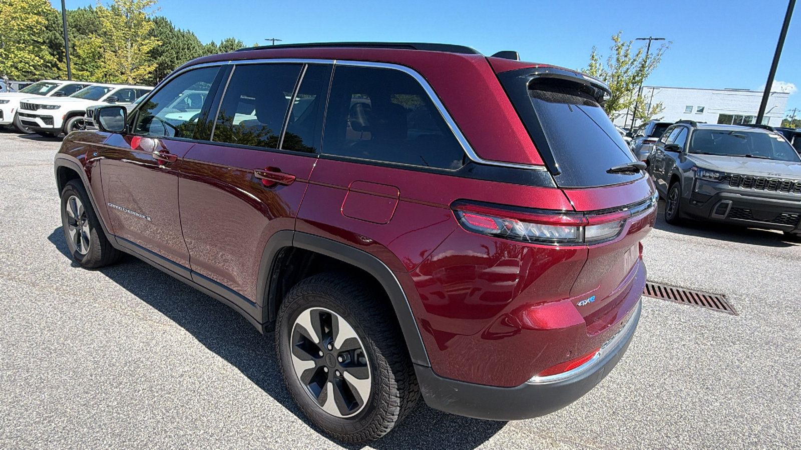 Used 2024 Jeep Grand Cherokee Limited 4xe AWD/4WD image 10