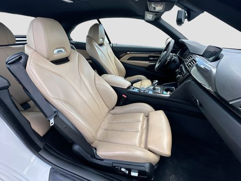 Used 2016 BMW M4 Convertible RWD image 29