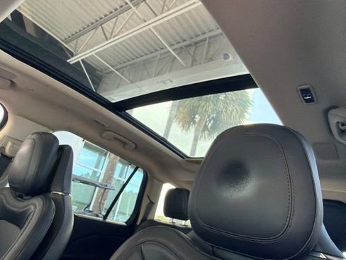 Certified 2023 Lincoln Aviator Reserve w/ Equipment Group 201A RWD image 32