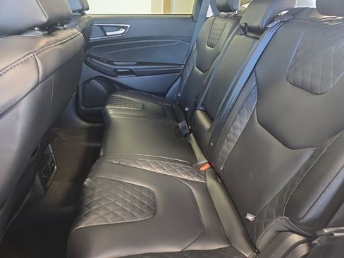 Used 2024 Ford Edge Titanium image 14