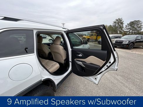 Used 2017 Jeep Cherokee Latitude w/ Safety/Convenience Group image 20