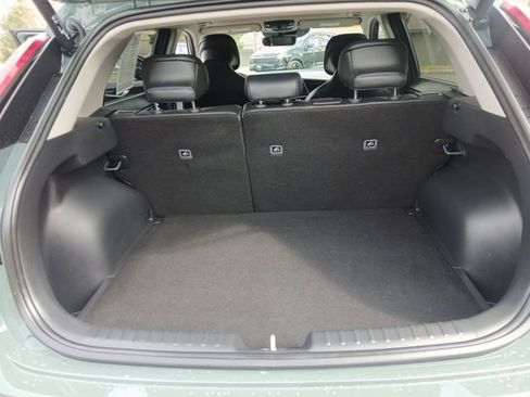 Certified 2023 Kia Niro SX Touring image 24
