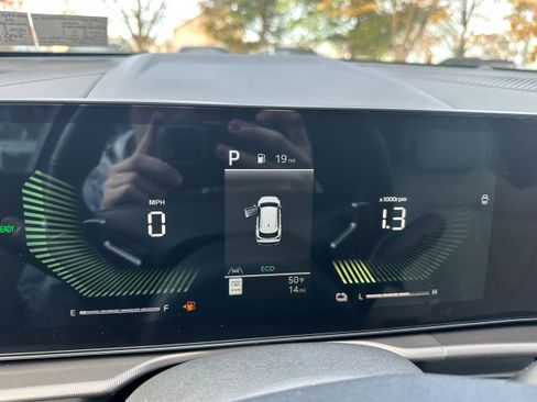 New 2026 Kia Sportage EX image 41