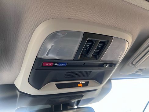 Used 2024 Subaru Crosstrek 2.0i Premium image 39