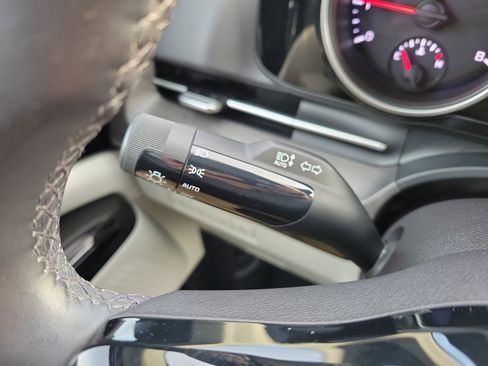 Certified 2024 Kia Carnival EX image 30