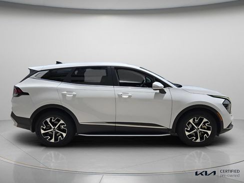 Certified 2024 Kia Sportage EX FWD image 4