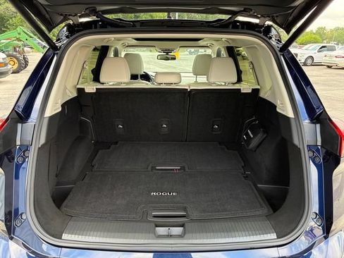 Used 2025 Nissan Rogue SL w/ SL Premium Package AWD/4WD image 19