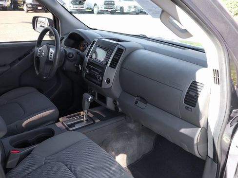 Used 2018 Nissan Frontier SV image 35