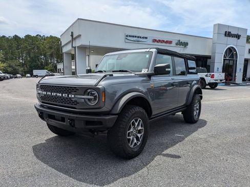 Used 2023 Ford Bronco Badlands AWD/4WD image 9