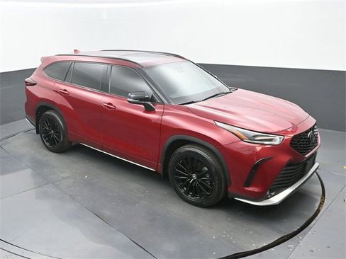 Used 2024 Toyota Highlander XSE image 28