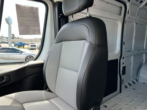 Used 2026 RAM ProMaster 2500 w/ Convenience Group FWD image 20