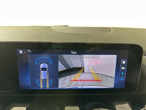 Used 2025 Mercedes-Benz GLA 250 4MATIC image 17