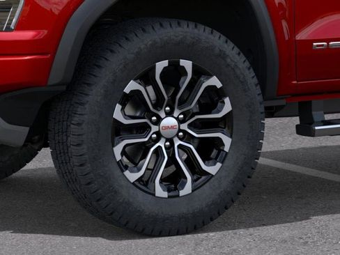 New 2026 GMC Canyon Denali image 9
