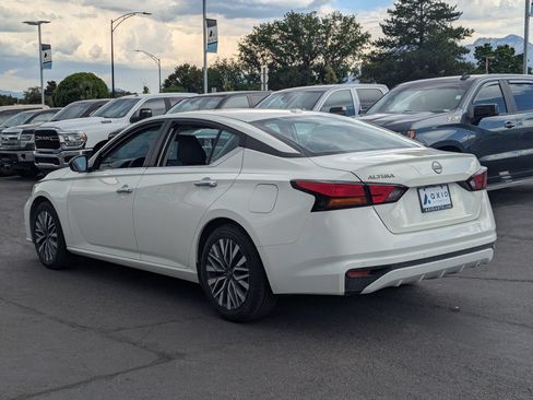 Used 2025 Nissan Altima 2.5 SV FWD image 7