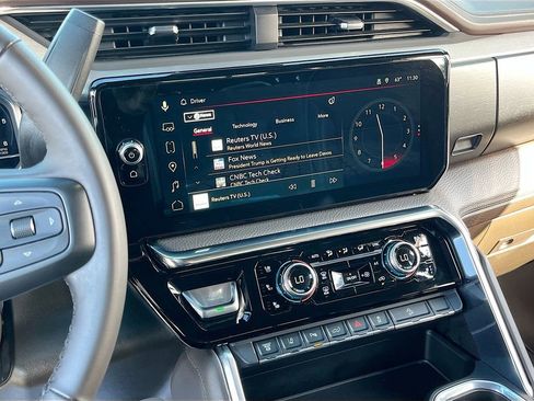 Used 2024 GMC Sierra 2500 Denali w/ Denali Reserve Package image 15