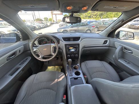 Used 2016 Chevrolet Traverse LT w/ Style and Technology Package AWD/4WD image 4