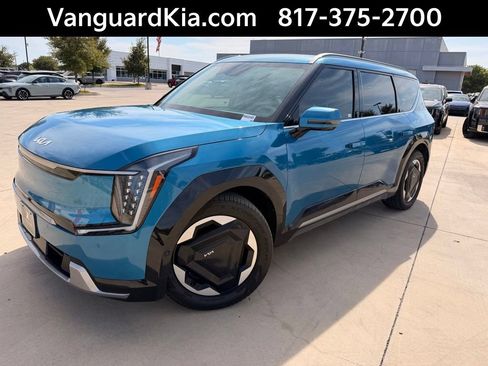 Certified 2024 Kia EV9 Land AWD/4WD image 1