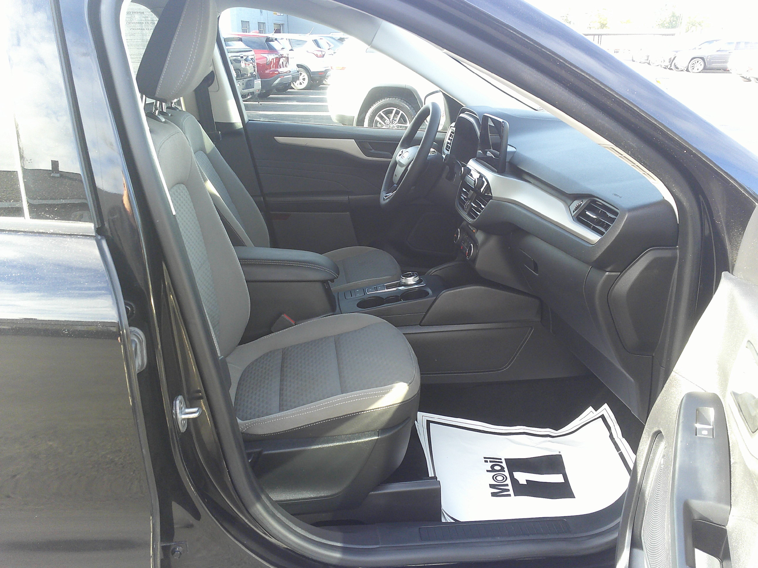 Used 2022 Ford Escape SE w/ Cold Weather Package AWD/4WD image 27