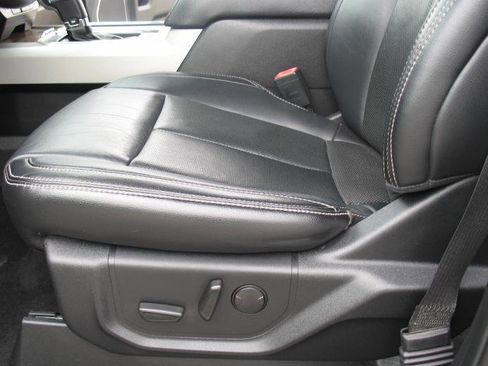 Used 2019 Ford F150 Lariat w/ Equipment Group 502A Luxury AWD/4WD image 18