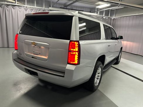 Used 2019 Chevrolet Suburban LT AWD/4WD image 7
