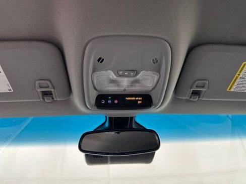 Used 2021 Chevrolet Bolt LT FWD image 24