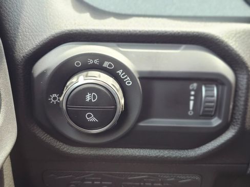 New 2026 Jeep Gladiator Sport AWD/4WD image 19