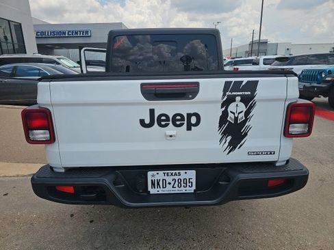 Used 2020 Jeep Gladiator Sport w/ Quick Order Package 24S AWD/4WD image 4