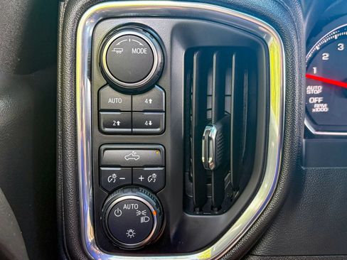 Used 2022 Chevrolet Silverado 1500 LT AWD/4WD image 31