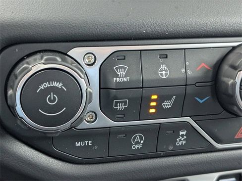 New 2025 Jeep Gladiator Sport w/ Premium Package image 22