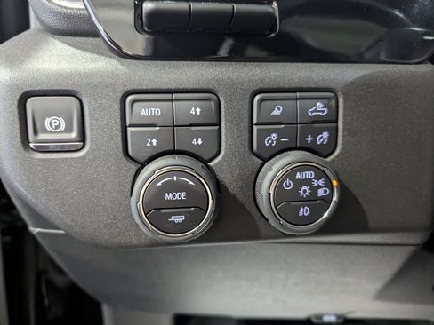 Used 2025 Chevrolet Silverado 2500 LTZ w/ LTZ Plus Package AWD/4WD image 21