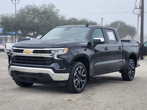 Used 2022 Chevrolet Silverado 1500 LT image 3