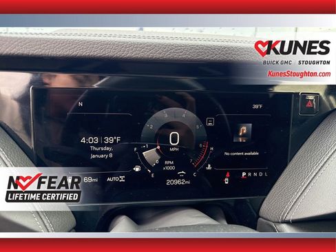 Used 2025 GMC Yukon Denali image 27