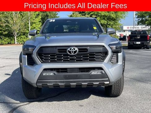 Used 2024 Toyota Tacoma TRD Off-Road AWD/4WD image 8