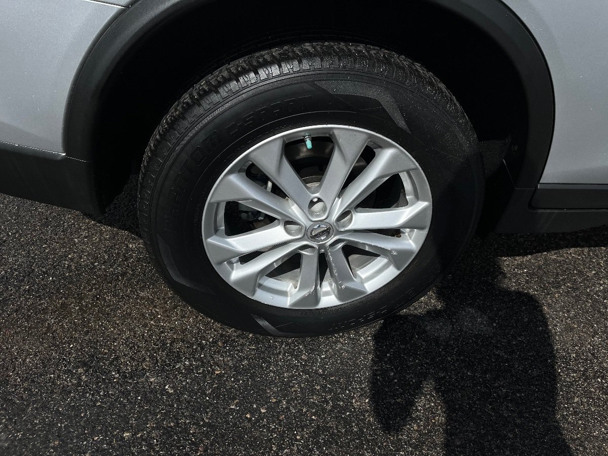 Used 2016 Nissan Rogue SV FWD image 42