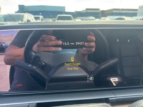 Used 2023 Mercedes-Benz GLE 450 4MATIC w/ AMG Line Exterior image 11