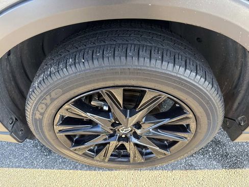 Used 2023 MAZDA CX-5 Carbon Edition image 12