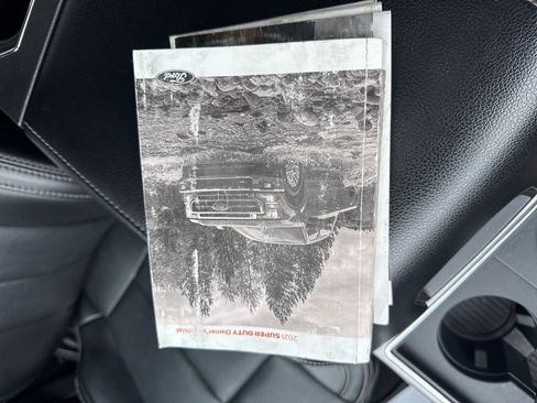 Used 2021 Ford F350 Lariat image 28