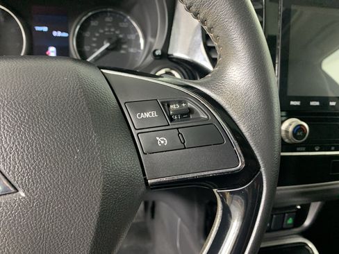 Used 2020 Mitsubishi Outlander SE FWD image 19
